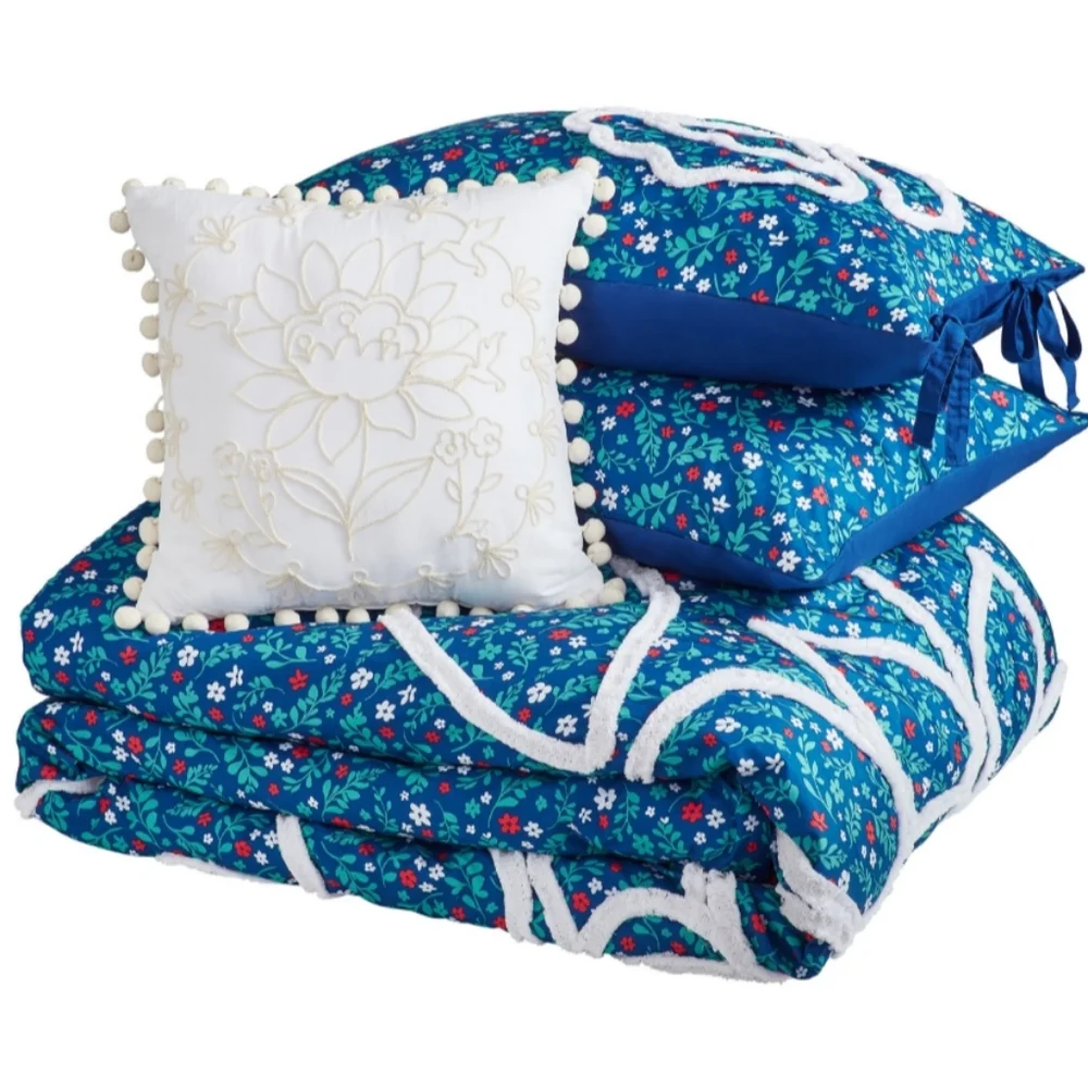 🇺🇲4pc Queen PW Tufted Comforter